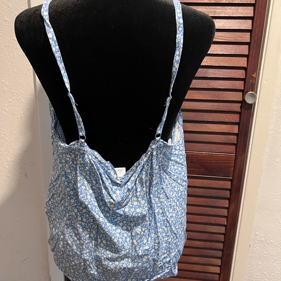 Old Navy cami adjustable straps. No rages never worn. - Picture 2 of 2